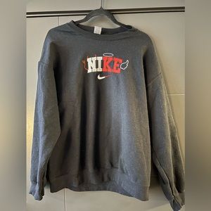 EMBROIDERY NIKE HOODIE!! Size Large